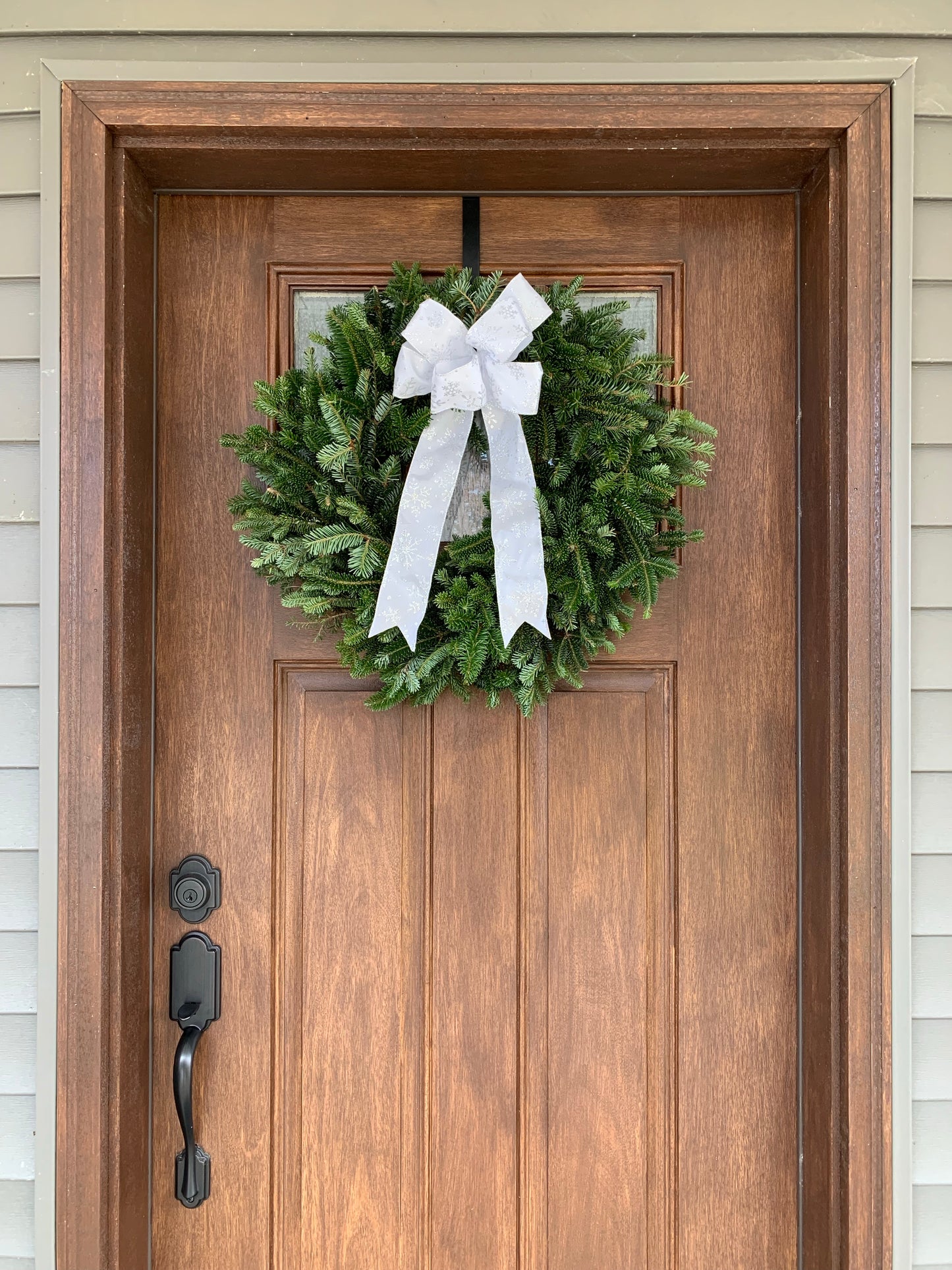 Christmas Wreath with Bow 22” - Hickory View Farms, LLC
